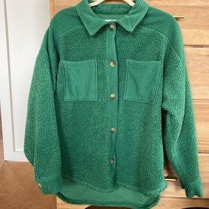 AMERICAN EAGLE • Green Sherpa Shacket • Medium
